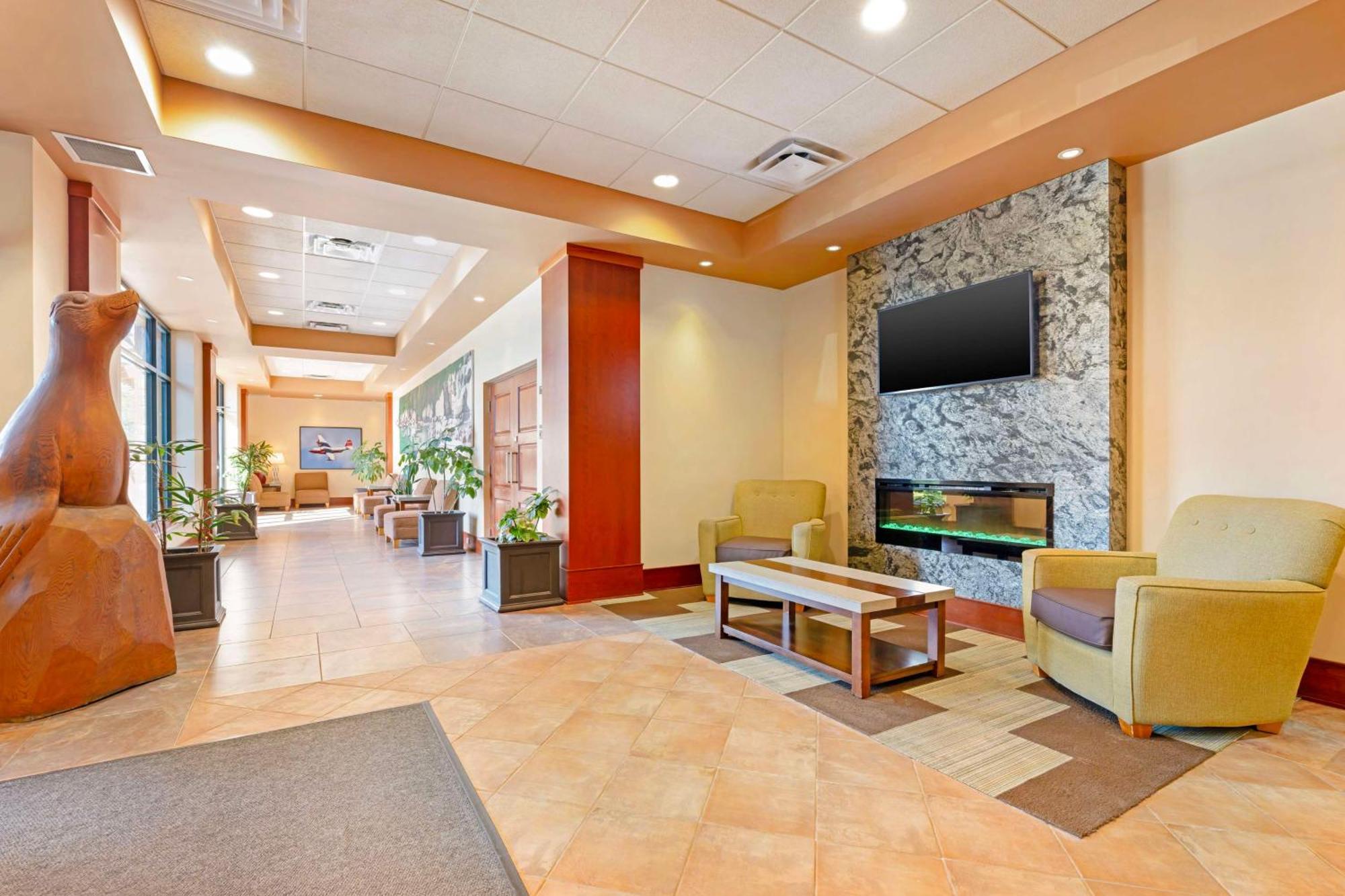 Best Western Plus Barclay Hotel Port Alberni Exterior foto